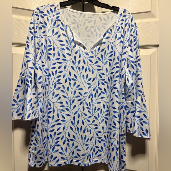 Tops - Blue Leaf Print Women's Top blouse 3/4 length sleeves lightweight 2xl